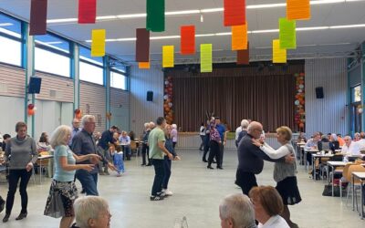 Herbst-Tanztreff beim TVG lockt Tanzbegeisterte aus der Region ins Ginsheimer Bürgerhaus